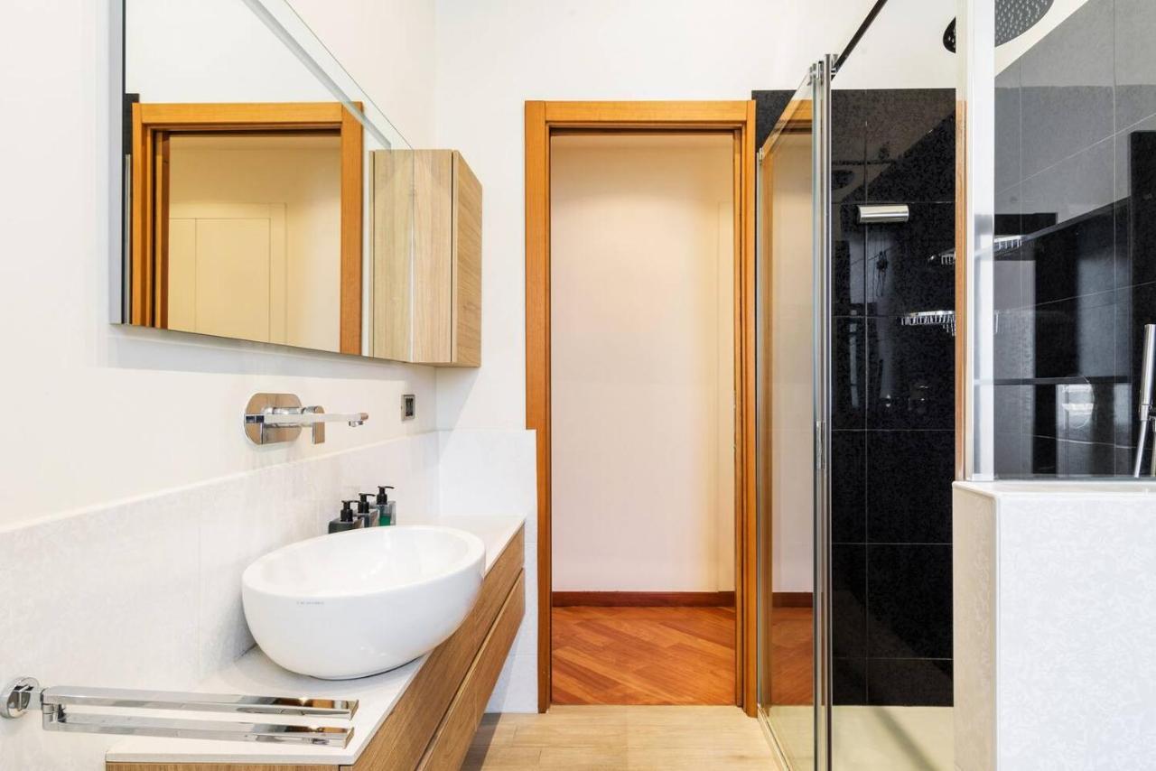 Colored And Spacious Flat Close To Navigli By Easylife Мілан Екстер'єр фото