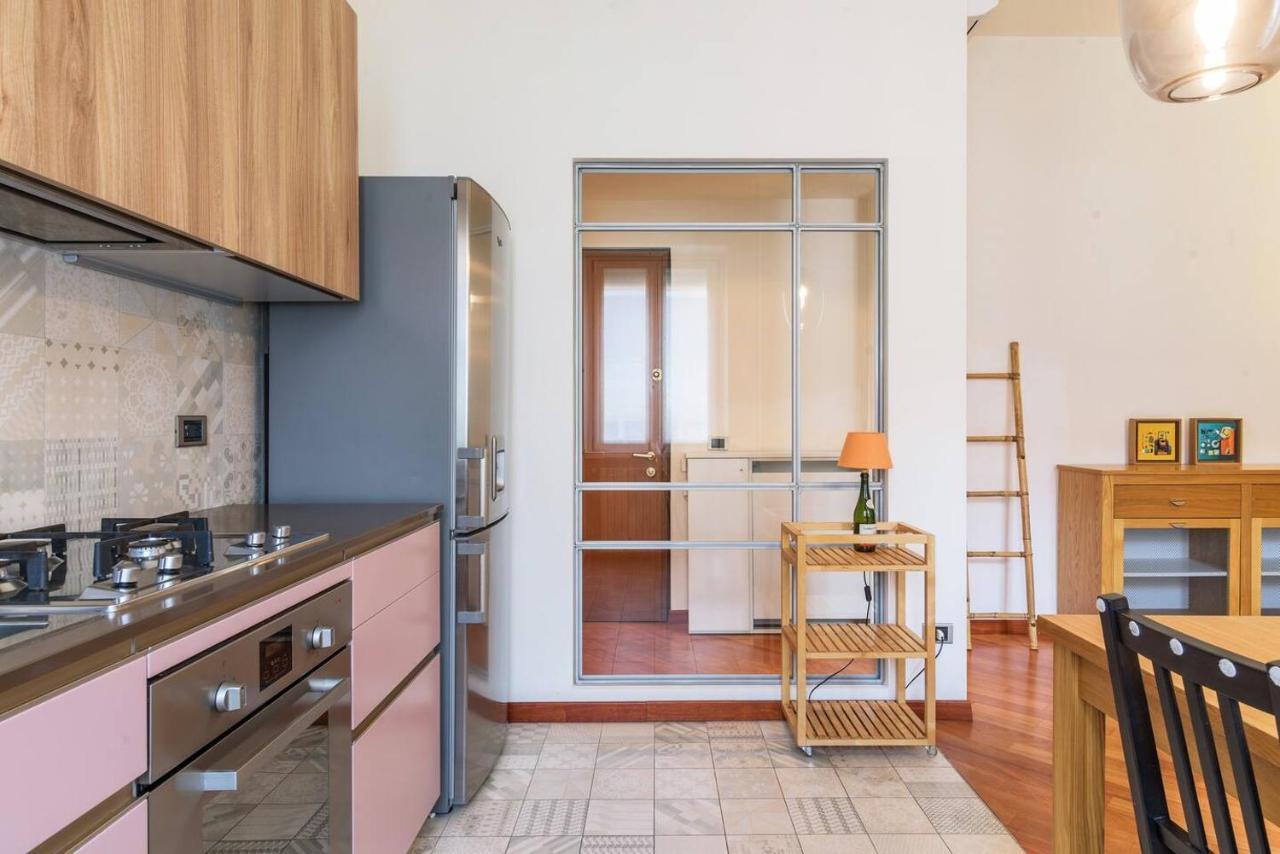 Colored And Spacious Flat Close To Navigli By Easylife Мілан Екстер'єр фото